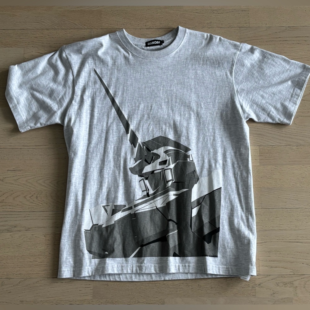 NWOT- Bandai Grey Unicorn Gundam Tee